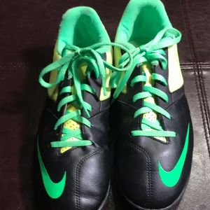 Boys size 6 youth Nike shoes